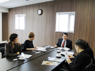 Moscow Polytechnic Museum leading team visited Koichi Kitazawa, president of Tokyo City University.（November 11, 2013）