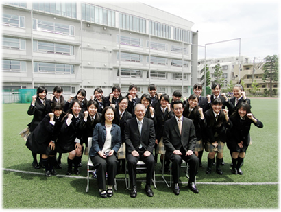 東京都市大学等々力中学校・高等学校において、平成26年度五島育英基金部活動奨励金授与式を挙行～舞チア部が「世界高校チアリーディング選手権」出場権を獲得～　