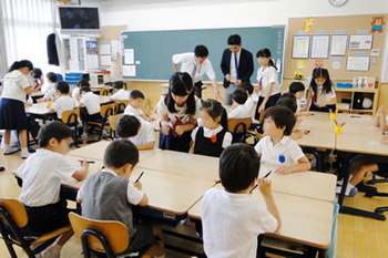 東京都市大学付属小学校　　第1回学校説明会に1000名以上が来場